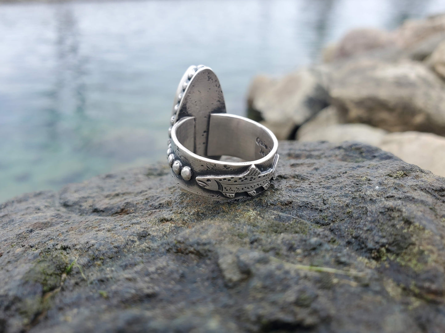 Needles Blue Agate Ring with Trout and River Rock Detailing - Size 8.25